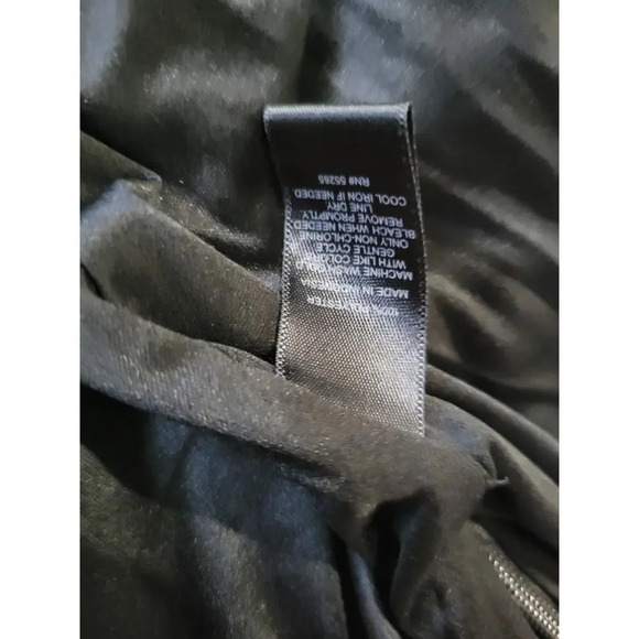 Express women's Floral front wrap Deep Vneck romper - size 4 - Picture 7 of 8